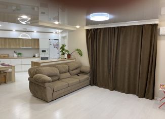 Продаю 3-ком. квартиру, 84 м2, Энгельс, Полиграфическая улица, 85