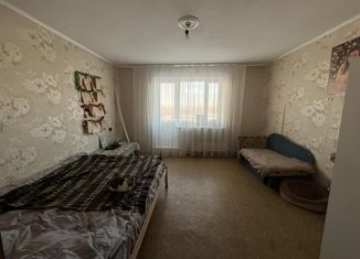 3-комнатная квартира на продажу, 64.4 м2, поселок городского типа Бачатский, Комсомольская улица, 49