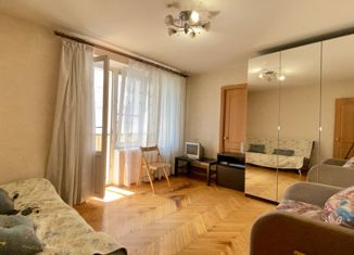 Продаю 2-ком. квартиру, 38 м2, Москва, Башиловская улица, 8, метро Савеловская