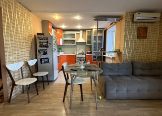4-комнатная квартира на продажу, 71.6 м2, Волгоград, улица Вучетича, 5