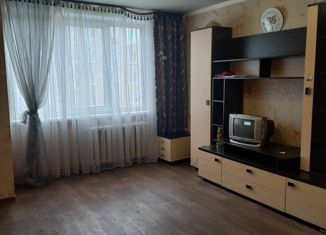 Двухкомнатная квартира в аренду, 52 м2, Соликамск, Молодёжная улица, 29
