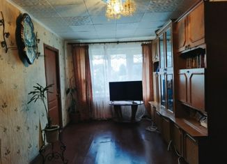 Продается четырехкомнатная квартира, 61.5 м2, Ярцево, Школьная улица, 10