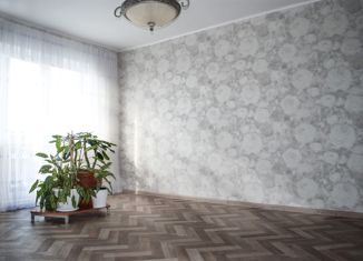 Продается 3-ком. квартира, 52 м2, Алтайский край, улица Георгия Исакова, 229