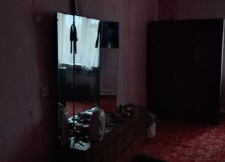 Четырехкомнатная квартира на продажу, 79 м2, Псковская область, улица Труда, 2