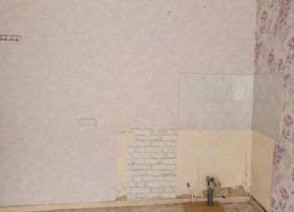 Однокомнатная квартира на продажу, 18.1 м2, Соликамск, улица 20-летия Победы, 190