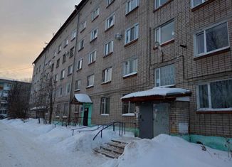Двухкомнатная квартира на продажу, 61.3 м2, Краснокамск, улица Энтузиастов, 3А