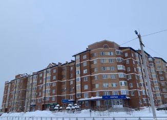 Продаю трехкомнатную квартиру, 115 м2, Югорск, улица Ленина, 1/1