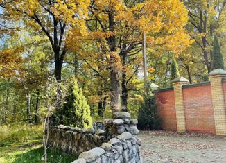 Продаю дом, 300 м2, посёлок городского типа Белые Берега, Привокзальная улица