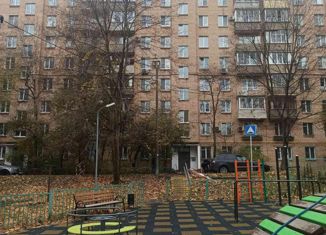 Продам 3-ком. квартиру, 55 м2, Москва, улица Гришина, 14, улица Гришина