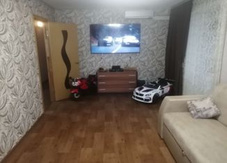 Продается трехкомнатная квартира, 65 м2, Дальнегорск, улица Осипенко, 8