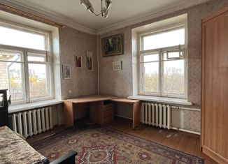 Продажа трехкомнатной квартиры, 73 м2, Москва, Гвардейская улица, 17к1, Гвардейская улица