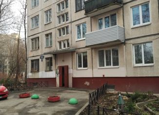 Продается 1-ком. квартира, 31.6 м2, Санкт-Петербург, проспект Космонавтов, 90, метро Купчино