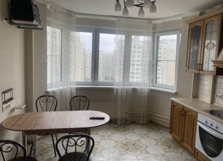 Продаю 2-ком. квартиру, 58.4 м2, Московский, улица Бианки, 4к1