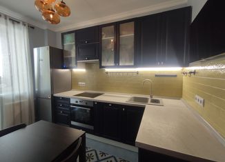 Продаю 2-комнатную квартиру, 53 м2, посёлок Марьино, улица Харлампиева, 48к2