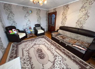 Продается 4-комнатная квартира, 73.6 м2, Белогорск, улица Чехова, 39Б