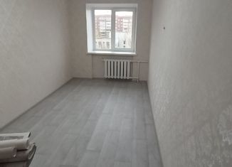 Продаю 2-комнатную квартиру, 43.1 м2, Вятские Поляны, улица Гагарина, 13