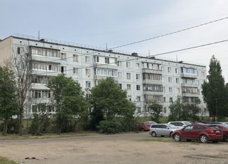 Продается 2-комнатная квартира, 54.2 м2, Никольское, Октябрьская улица, 6