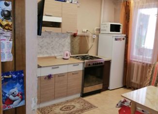 Трехкомнатная квартира на продажу, 68.7 м2, поселок городского типа Кугеси, улица Карла Маркса, 110