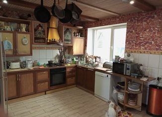 Продается 4-комнатная квартира, 164.7 м2, село Рышково, Молодёжная улица, 3