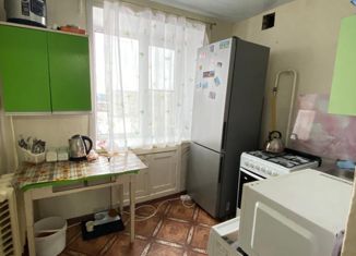 Продажа 2-комнатной квартиры, 45 м2, Омутнинск, улица Юных Пионеров, 54