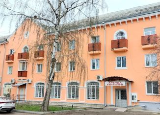 Трехкомнатная квартира на продажу, 83 м2, Кунгур, улица Карла Маркса, 30