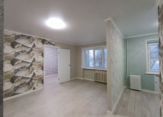 Продам 3-комнатную квартиру, 43 м2, Челябинск, улица Доватора, 24, Советский район