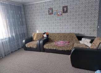 Трехкомнатная квартира на продажу, 56.6 м2, село Смоленское, улица Титова, 62