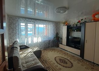 Продается трехкомнатная квартира, 60 м2, село Белый Ключ, улица Геологов, 6