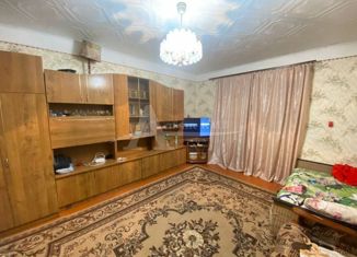 Трехкомнатная квартира на продажу, 52.9 м2, Зеленокумск, улица 50 лет Октября, 93