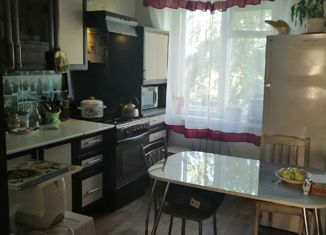 Продам 4-ком. квартиру, 68.9 м2, поселок городского типа Панковка, Советская улица, 6