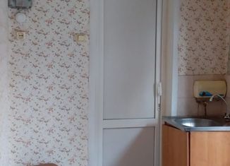 Продам 1-ком. квартиру, 13 м2, Оренбург, улица Чичерина, 68, Центральный район