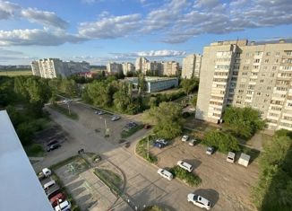 Продается трехкомнатная квартира, 75 м2, Омская область, улица Дианова, 20