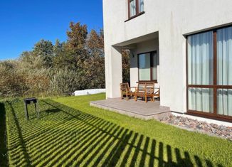 Продам дом, 260 м2, посёлок Поддубное (Низовское сельское поселение), Изумрудная улица