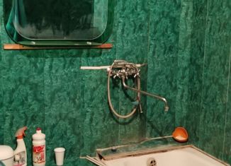 Продажа двухкомнатной квартиры, 46 м2, Искитим, микрорайон Южный, 35