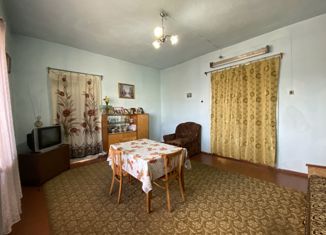 Продается двухкомнатная квартира, 60 м2, Свирск, Киевская улица, 1