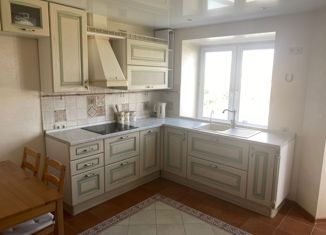 Продам двухкомнатную квартиру, 72 м2, Тюмень, улица Энергетиков, 16, Ленинский округ