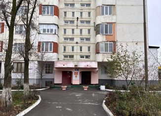 Продаю 3-комнатную квартиру, 63.3 м2, Кизилюрт, улица Г. Цадаса, 72