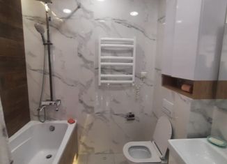 Продаю трехкомнатную квартиру, 55.8 м2, Челябинск, улица Дзержинского, 111, Ленинский район