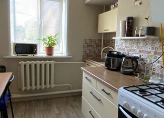 Продается 2-ком. квартира, 38.6 м2, посёлок городского типа Медведево, улица Терешковой, 2