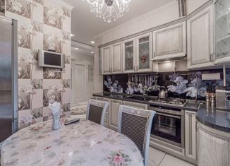 Продам трехкомнатную квартиру, 67.3 м2, Москва, улица Земляной Вал, 34с4, метро Чкаловская