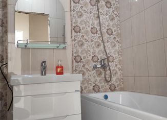 Продаю 1-комнатную квартиру, 42.5 м2, Ейск, Армавирская улица, 204/1