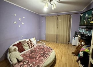 Продается 1-ком. квартира, 40 м2, Саратов, Рябиновская улица, 8