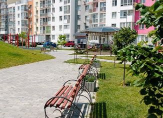 Продажа 3-ком. квартиры, 75 м2, Симферополь, улица Батурина, 85, Центральный район