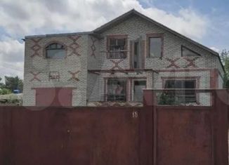 Продаю дом, 340 м2, село Новобатайск, Красная улица