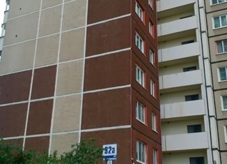 Продам 3-комнатную квартиру, 70.3 м2, Екатеринбург, метро Геологическая, улица 40-летия Комсомола, 32А