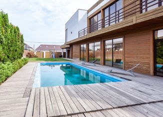 Дом на продажу, 300 м2, посёлок городского типа Яблоновский, улица Параскевова, 17