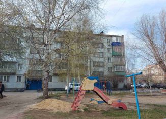 Продажа двухкомнатной квартиры, 37.2 м2, Сызрань, улица Володарского, 10