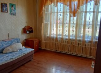 Продам 3-ком. квартиру, 67.6 м2, село Покровка, Красноармейская улица, 1