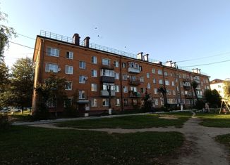 Продается двухкомнатная квартира, 40 м2, Жуков, улица Ленина, 16