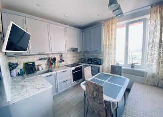 Продаю трехкомнатную квартиру, 75.6 м2, Казань, улица Аметьевская Магистраль, 18к2, ЖК Легенда